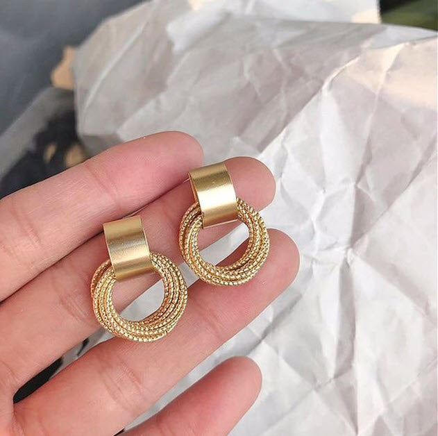 Brinco Laço Dourado