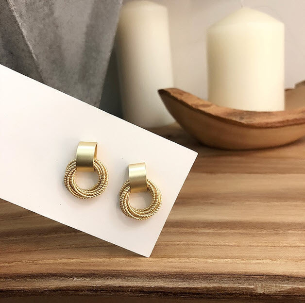 Brinco Laço Dourado