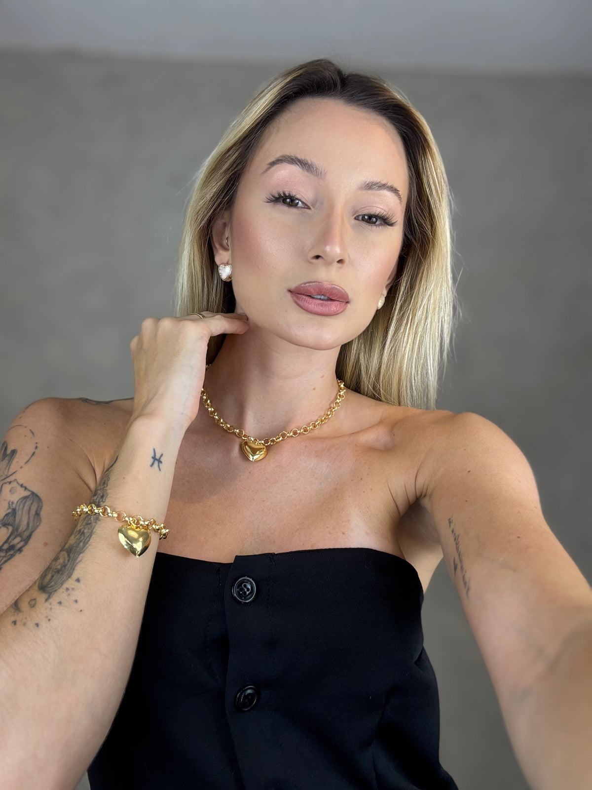 Conjunto Colar e Pulseira Elo Português e Brincos de Coração Banhado a Ouro 18k