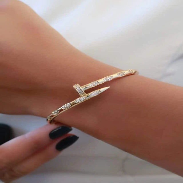 BRACELETE ZIRCONIA PREGO COM FAIXAS OVAIS CRAVEJADAS